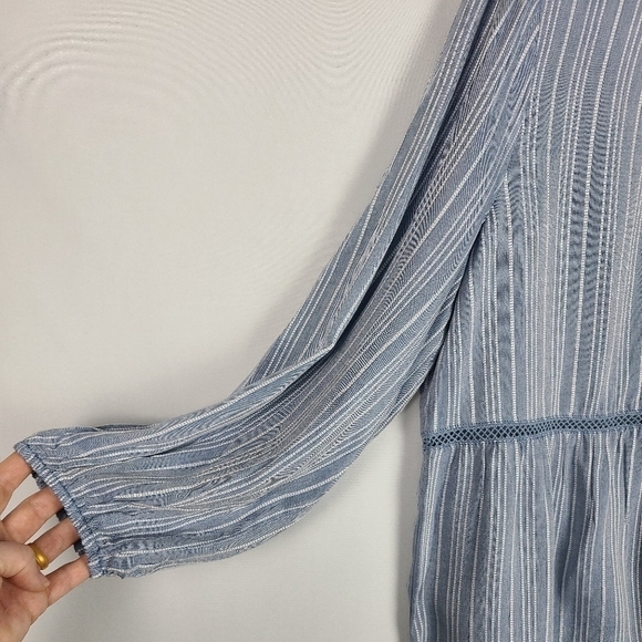 MSRP $50 Fever Smocked Long Sleeve Blouse Blue White Crochet pin stripe Sz XL - Picture 3 of 8